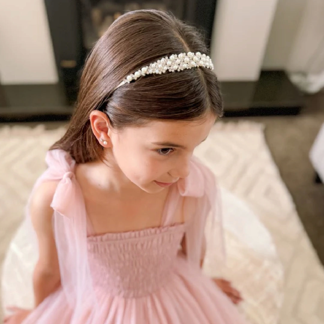 A LITTLE LACEY GIRLS PEARL HEADBAND