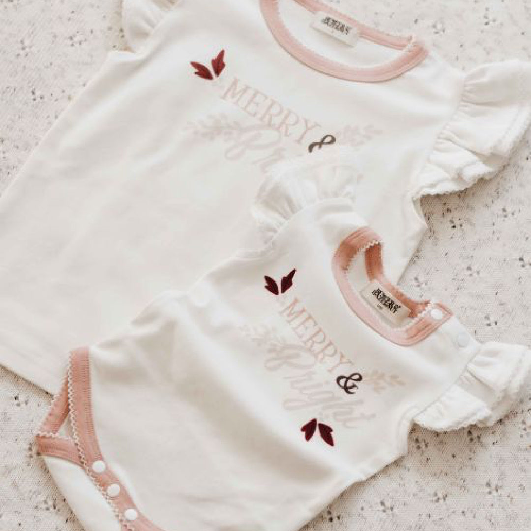 BENCER & HAZELNUT MERRY & BRIGHT BODYSUIT / TEE