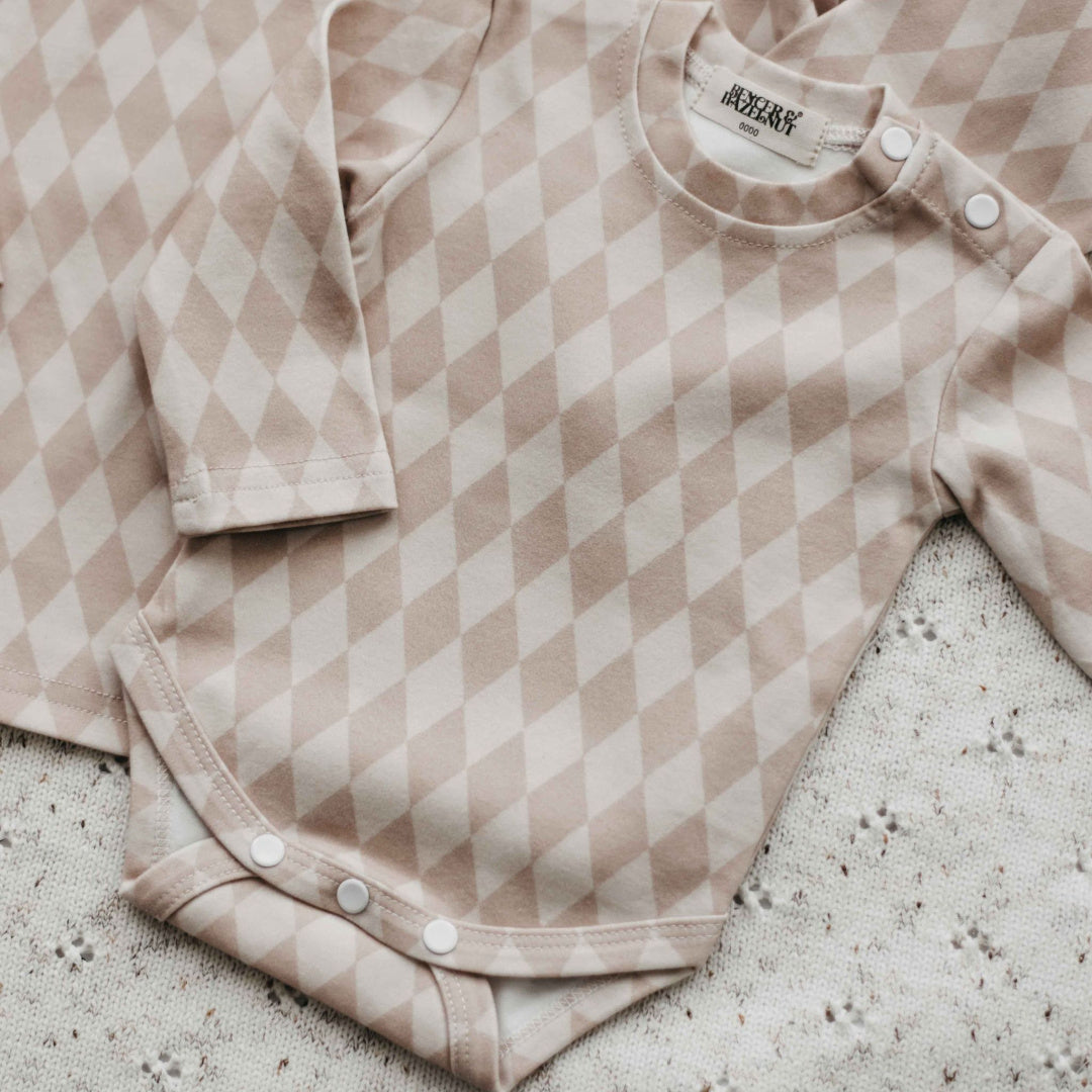 BENCER & HAZELNUT DIAMOND LONG SLEEVE BODYSUIT / TEE