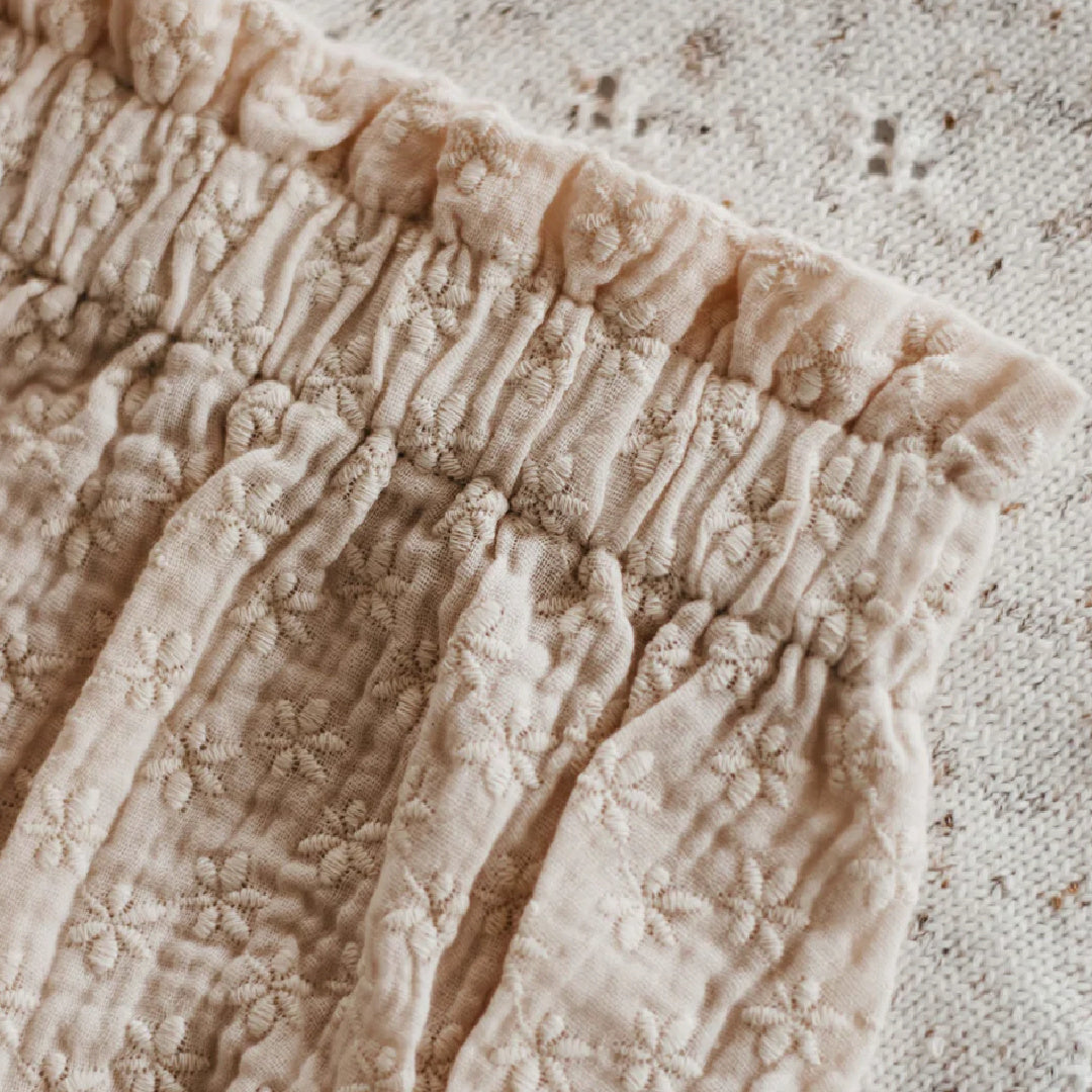 BENCER & HAZELNUT EMBROIDERED DAISY BLOOMERS