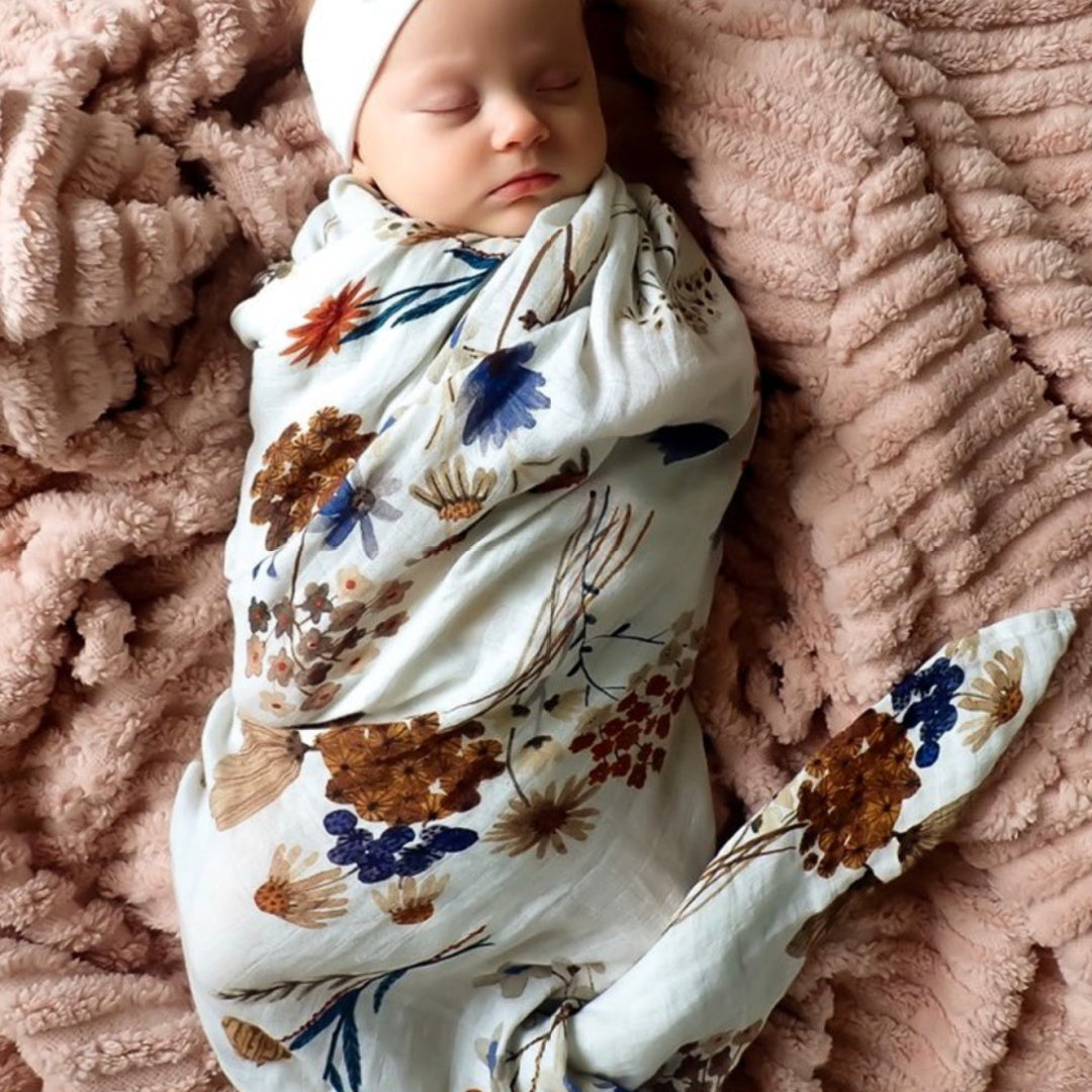 POP YA TOT ORGANIC MUSLIN SWADDLE - A LITTLE POSY