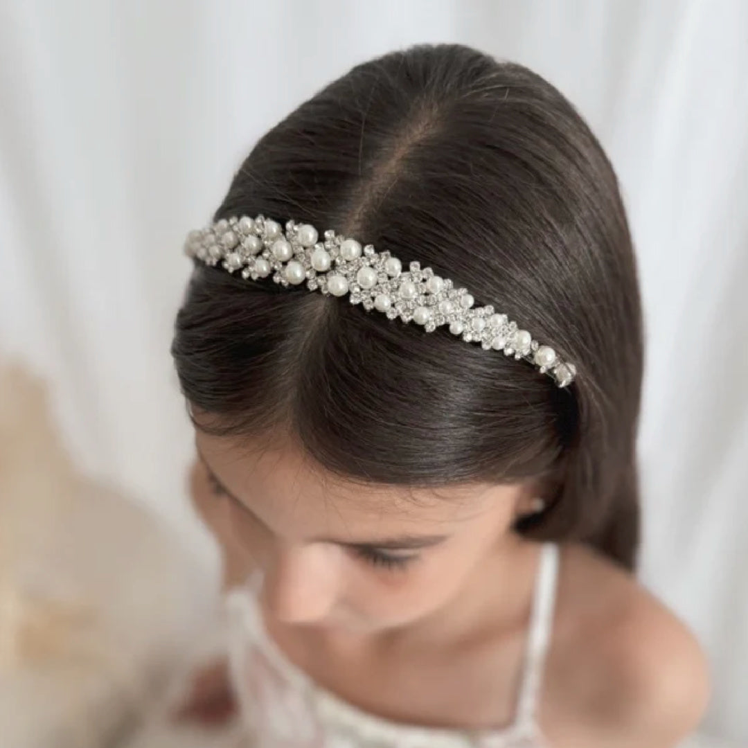 A LITTLE LACEY GIRLS PEARL HEADBAND
