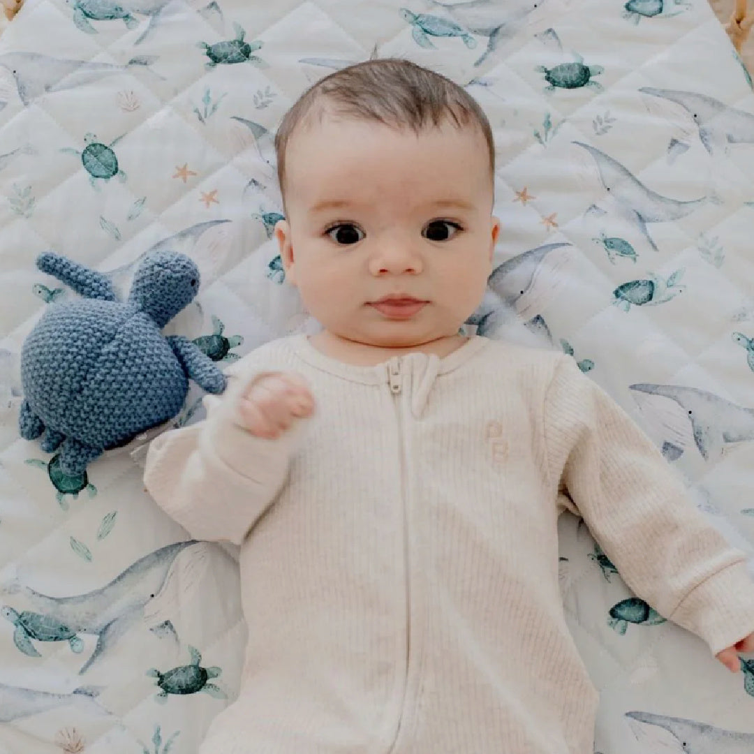 BAMBELLA DESIGNS WATERPROOF FITTED BASSINET SHEET/ CHANGE MAT COVER - TURTLE BAY