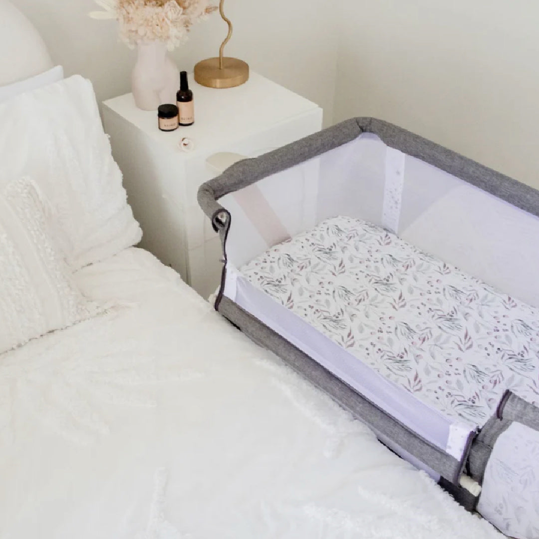 BAMBELLA DESIGNS CO-SLEEPER FITTED WATERPROOF SHEET | BOTANICAL