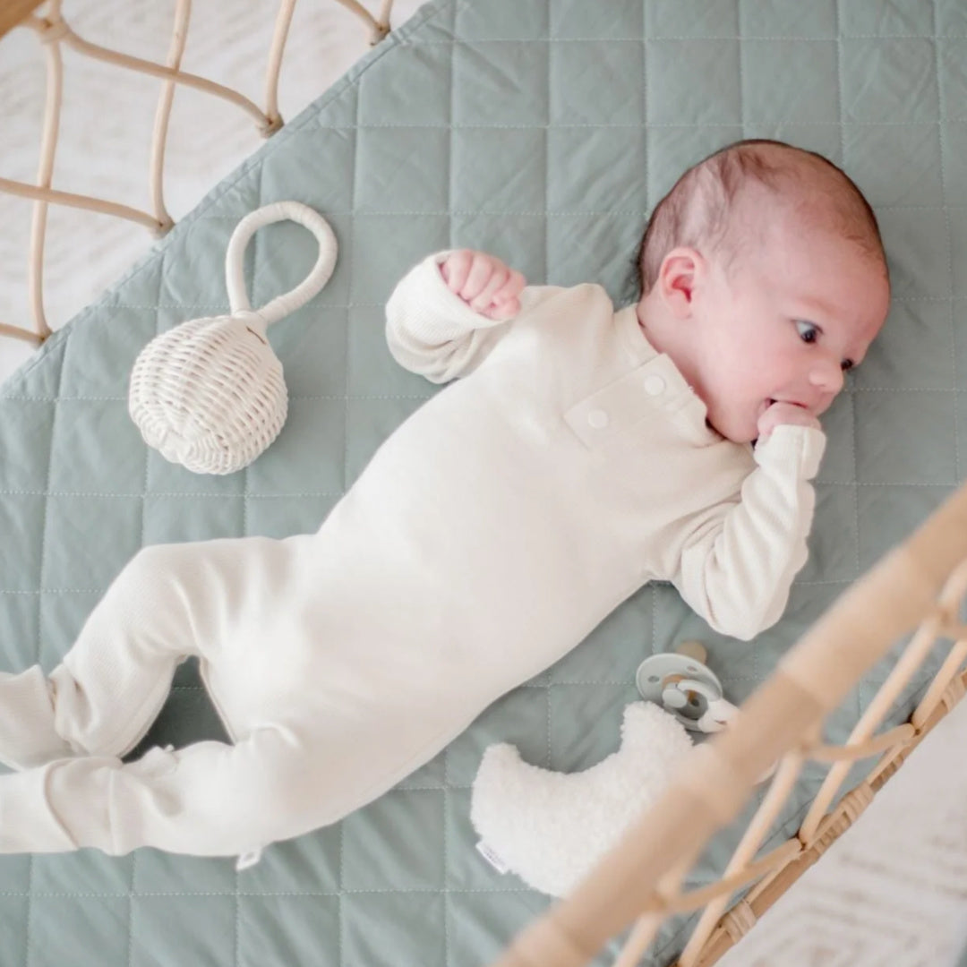 BAMBELLA DESIGNS WATERPROOF FITTED BASSINET SHEET/ CHANGE MAT COVER - LAGOON