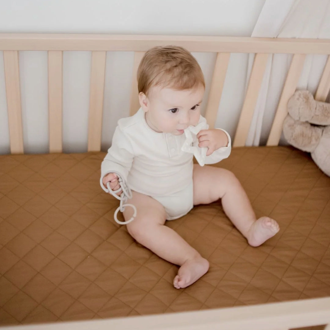 BAMBELLA DESIGNS WATERPROOF COT SHEET  | CHESTNUT