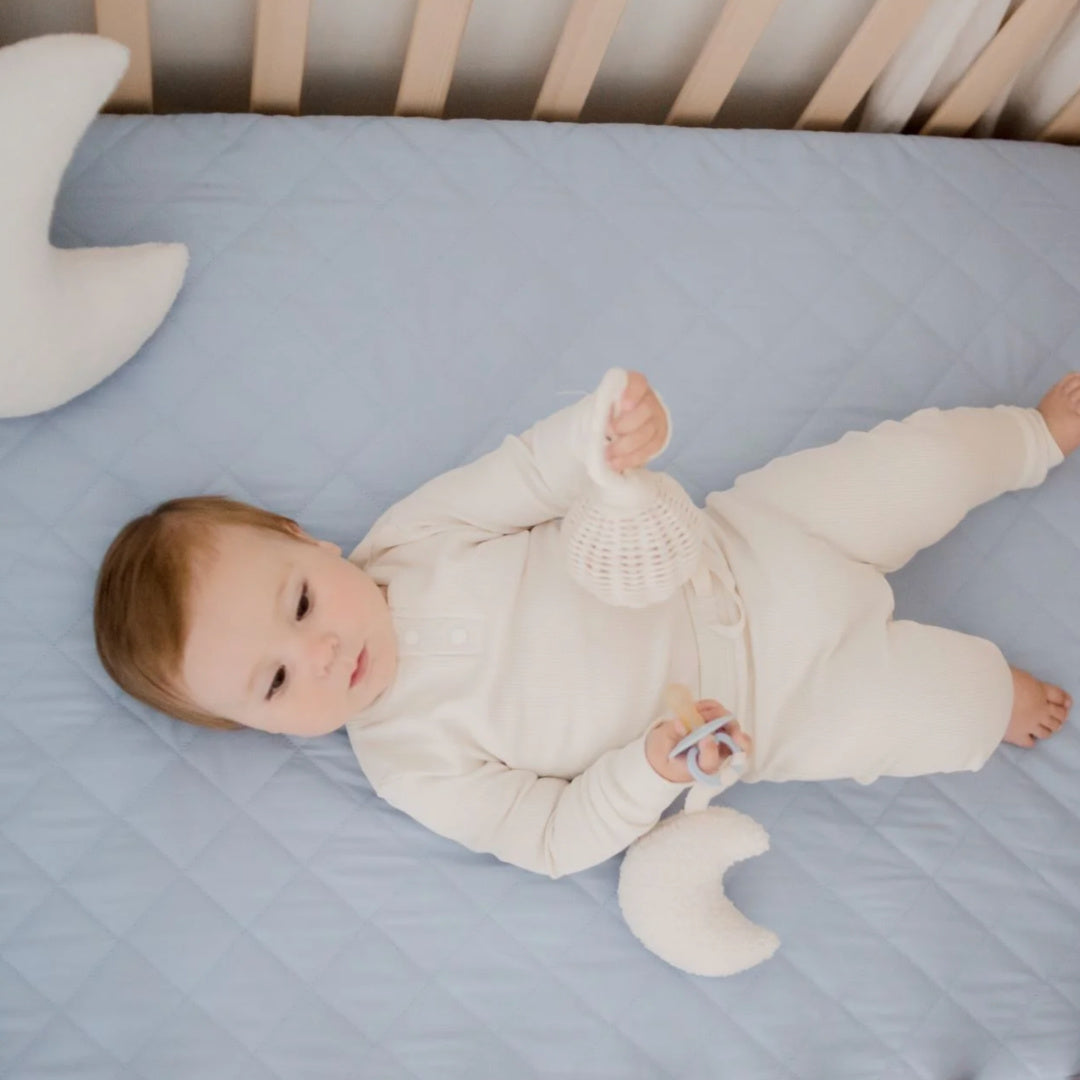 BAMBELLA DESIGNS WATERPROOF COT SHEET  |  DUSTY BLUE