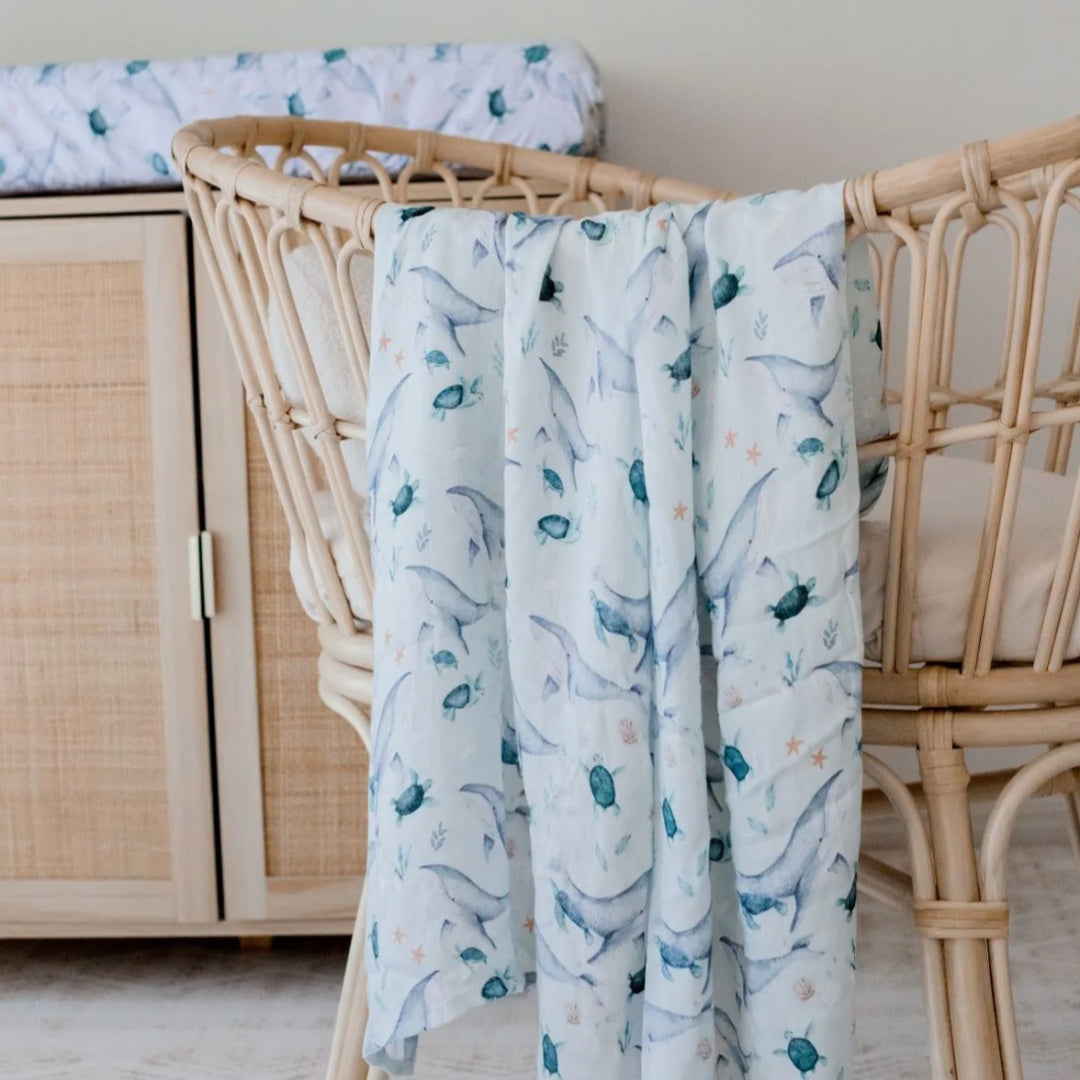 BAMBELLA DESIGNS BAMBOO COTTON MUSLIN SWADDLE WRAP - TURTLE BAY