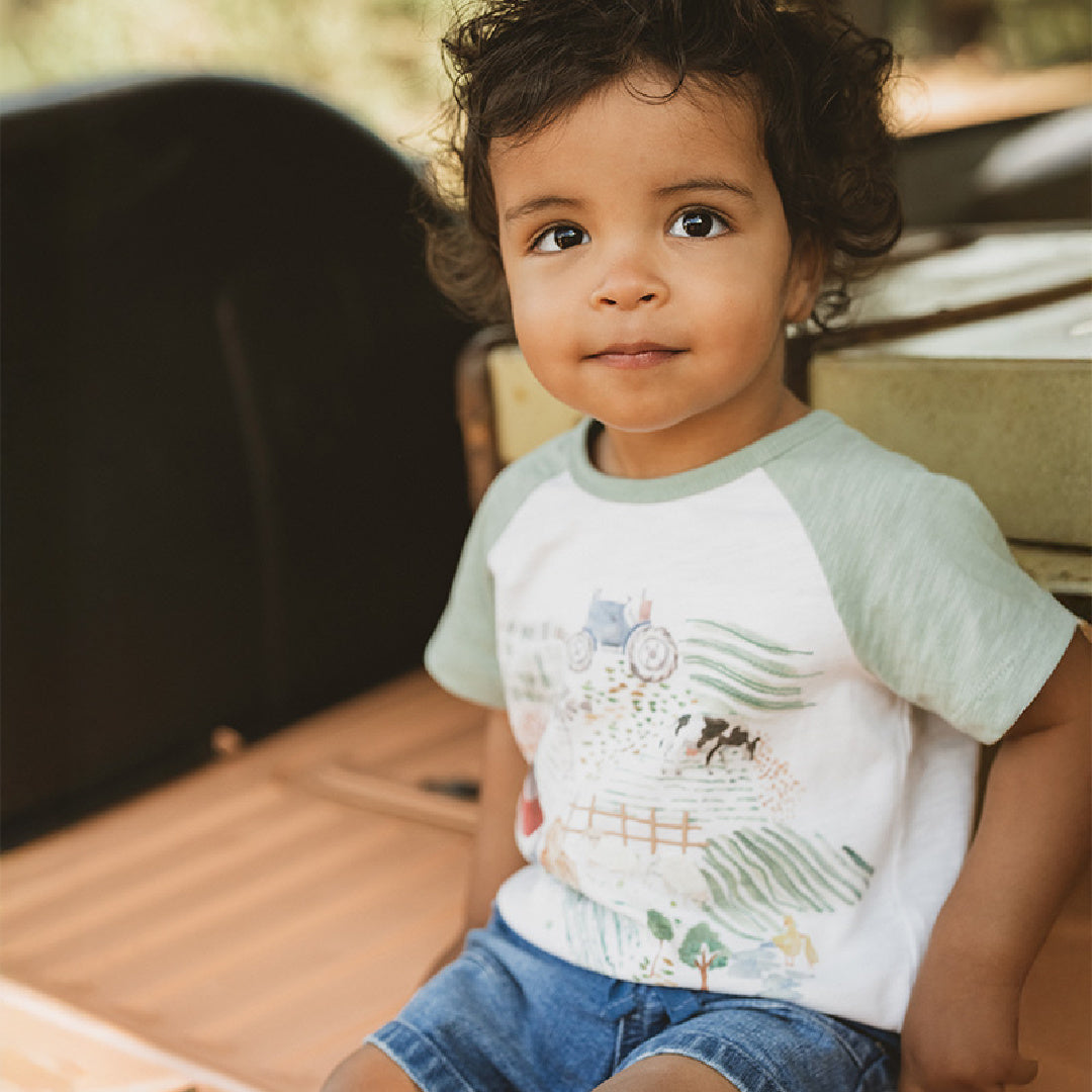 BEBE CLAYTON FARM SCENE TEE