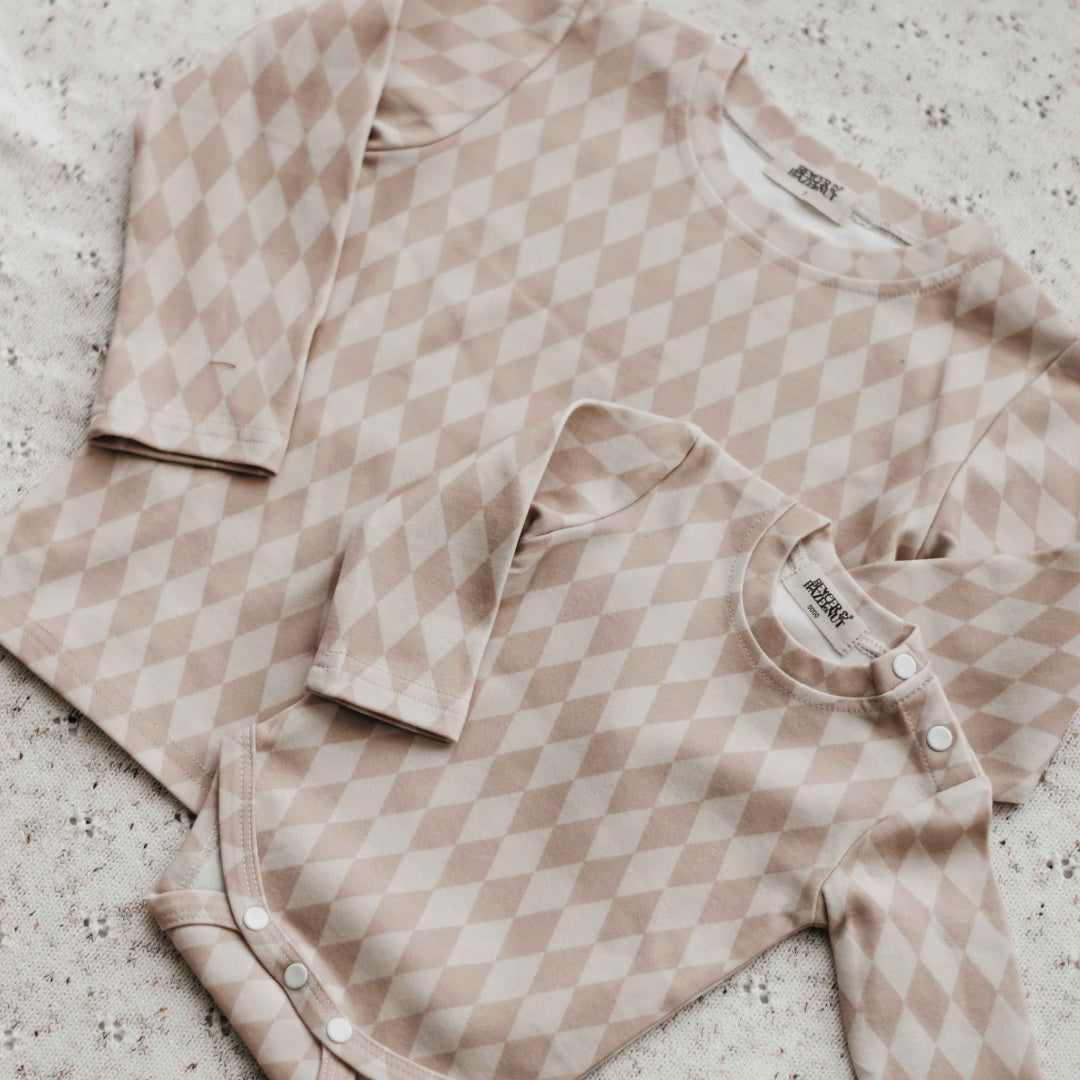 BENCER & HAZELNUT DIAMOND LONG SLEEVE BODYSUIT / TEE