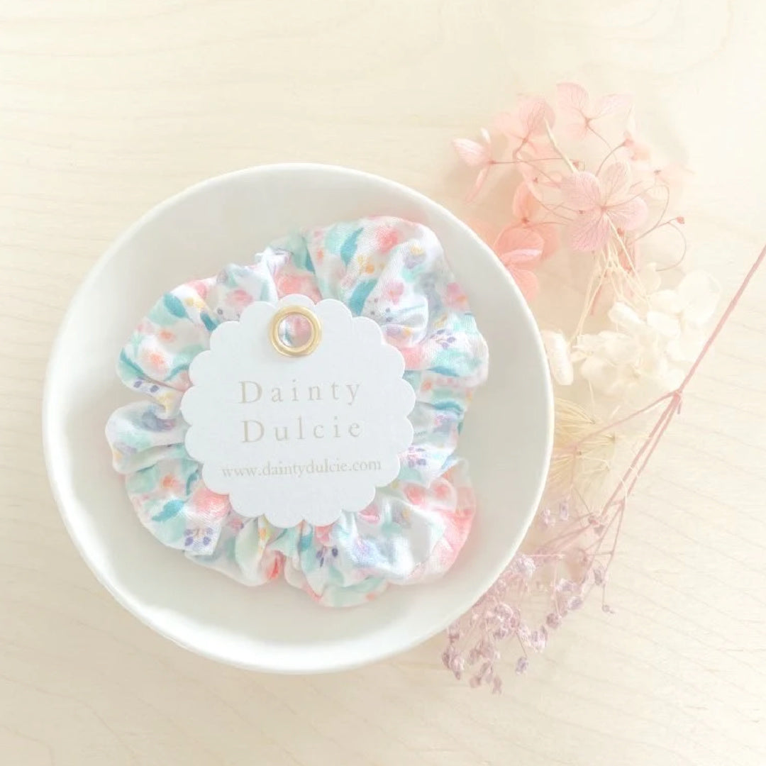 DAINTY DULCIE FLEUR MINI SCRUNCHIE