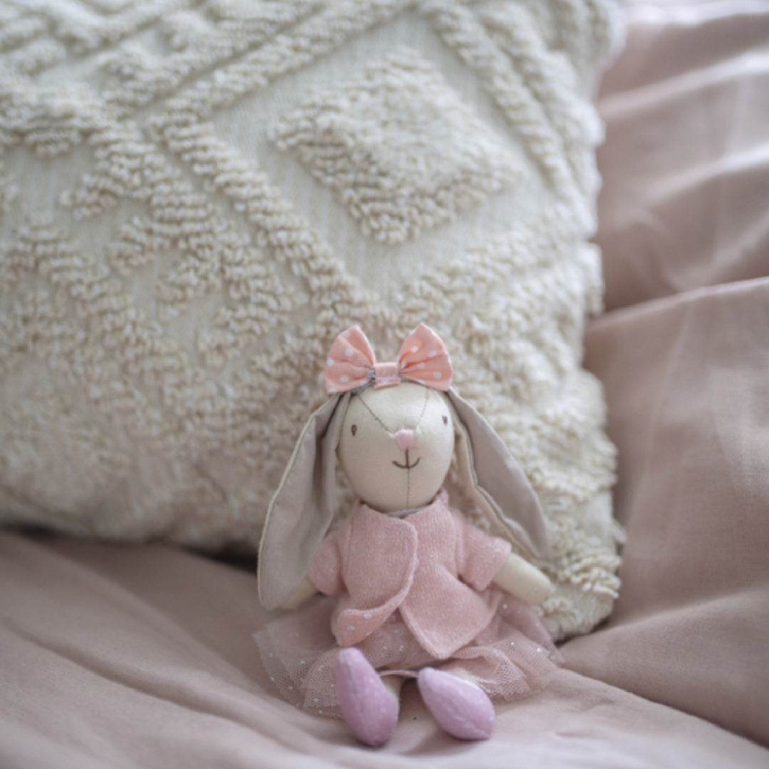 GREAT PRETENDERS CLOVER THE BUNNY MINI PLUSH