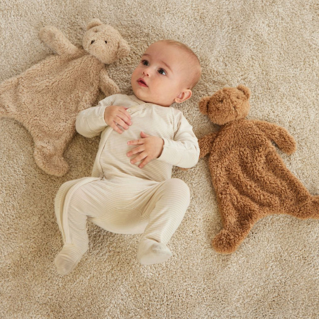 JIGGLE AND GIGGLE CUDDLY BEAR COMFORTER