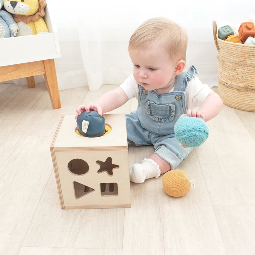 LIVING TEXTILES 4-IN-1 SENSORY CUBE