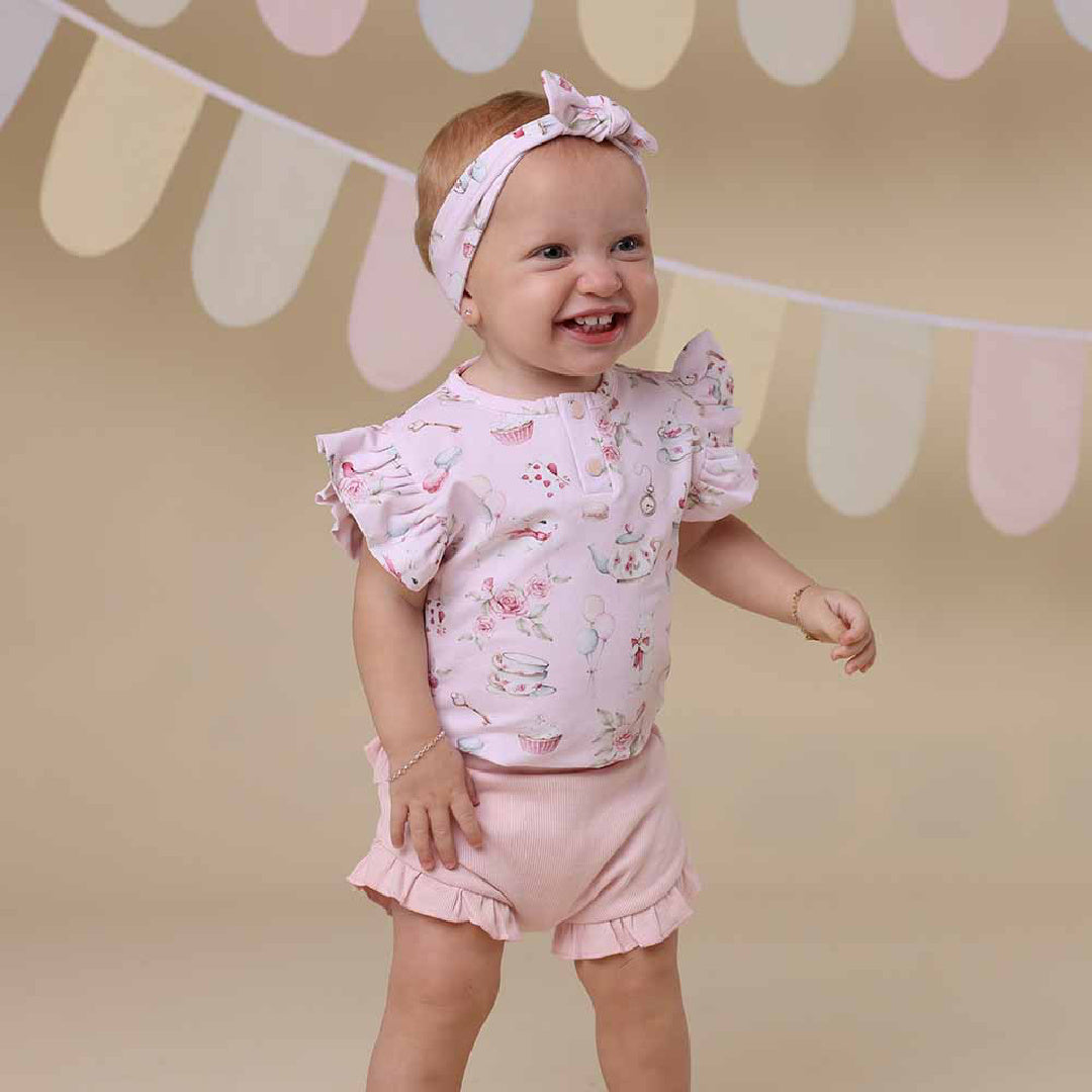 SNUGGLE HUNNY ORGANIC SHORT SLEEVE BODYSUIT WITH FRILL - ALICE&#39;S TEA PARTY