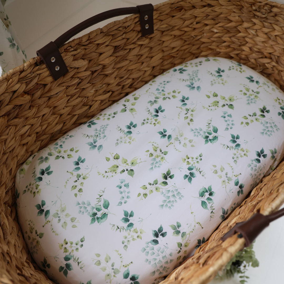 SNUGGLE HUNNY ORGANIC FITTED BASSINET SHEET / CHANGE PAD COVER - EDEN