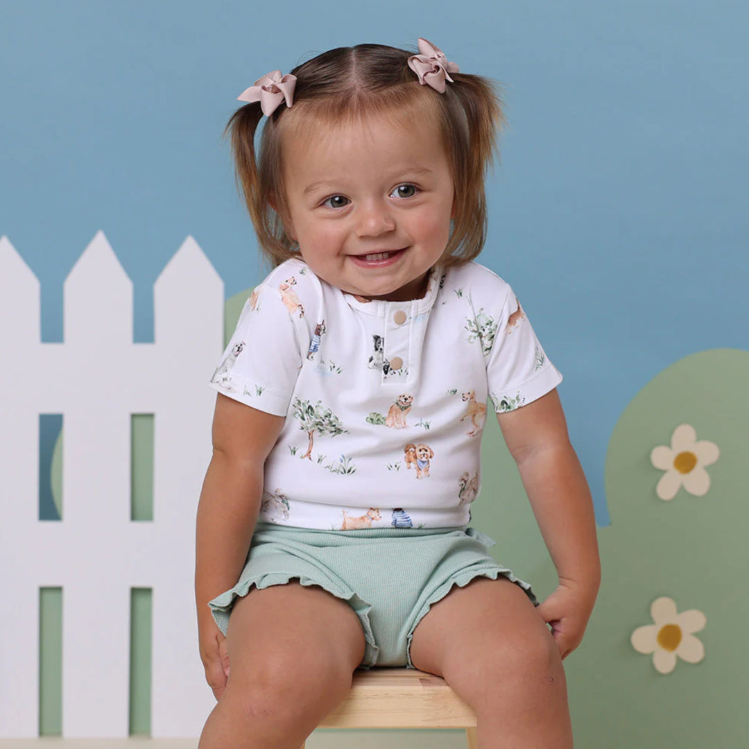 SNUGGLE HUNNY ORGANIC SHORT SLEEVE BODYSUIT - DOG PARK