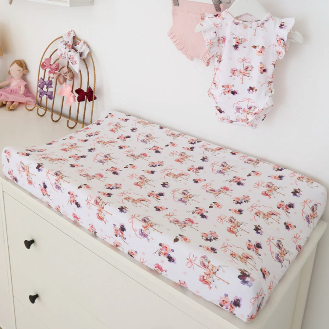 SNUGGLE HUNNY ORGANIC FITTED BASSINET SHEET / CHANGE PAD COVER - CAROUSEL