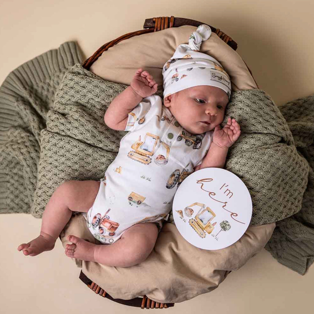 SNUGGLE HUNNY ORGANIC SHORT SLEEVE BODYSUIT - DIGGERS AND TRACTORS