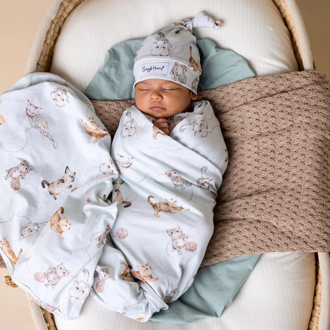 SNUGGLE HUNNY ORGANIC JERSEY WRAP AND BEANIE SET - KITTENS