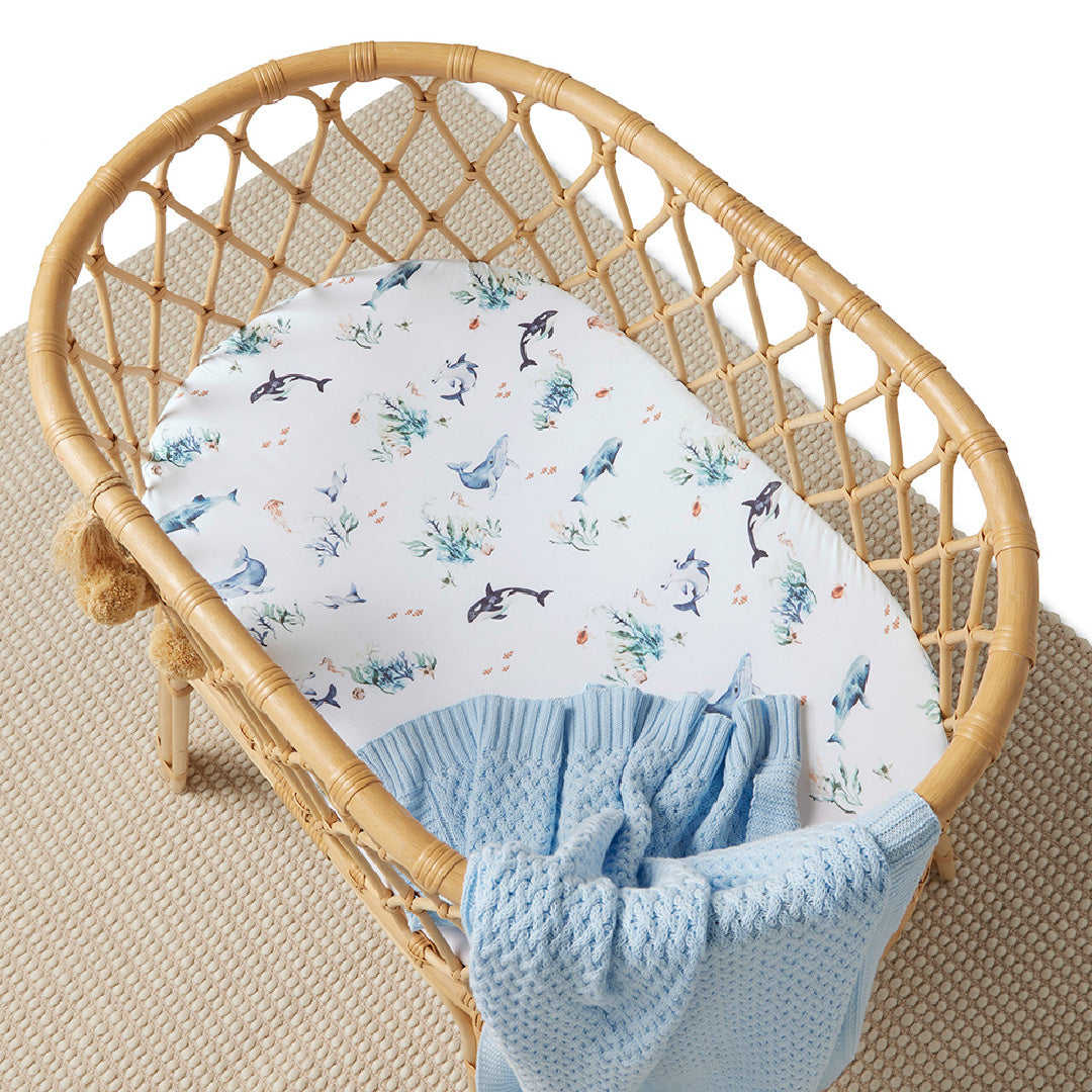 SNUGGLE HUNNY ORGANIC FITTED BASSINET SHEET / CHANGE PAD COVER - OCEAN