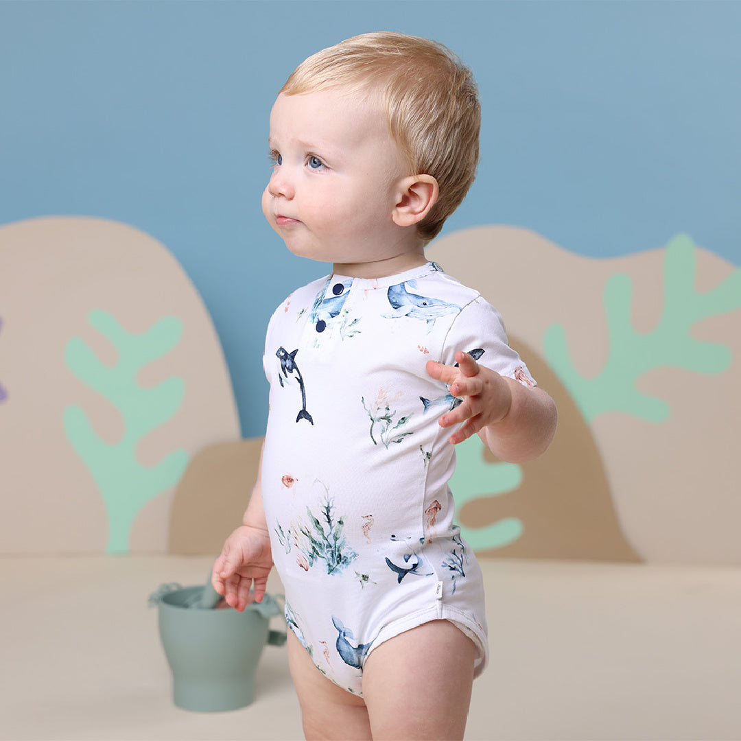 SNUGGLE HUNNY ORGANIC SHORT SLEEVE BODYSUIT - OCEAN