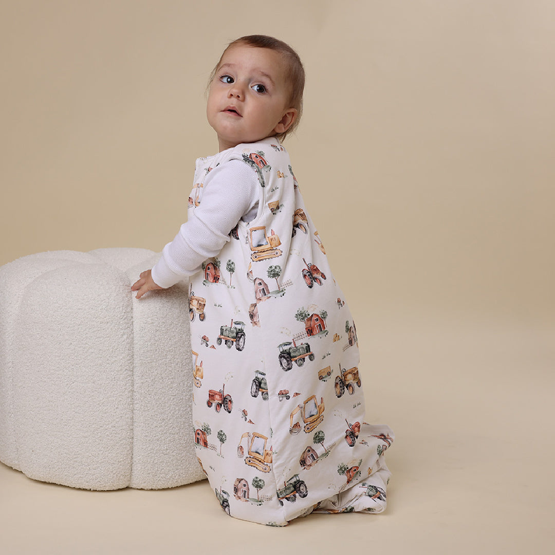 SNUGGLE HUNNY ORGANIC SLEEPING BAG  2.5 TOG -  DIGGERS &amp; TRACTORS