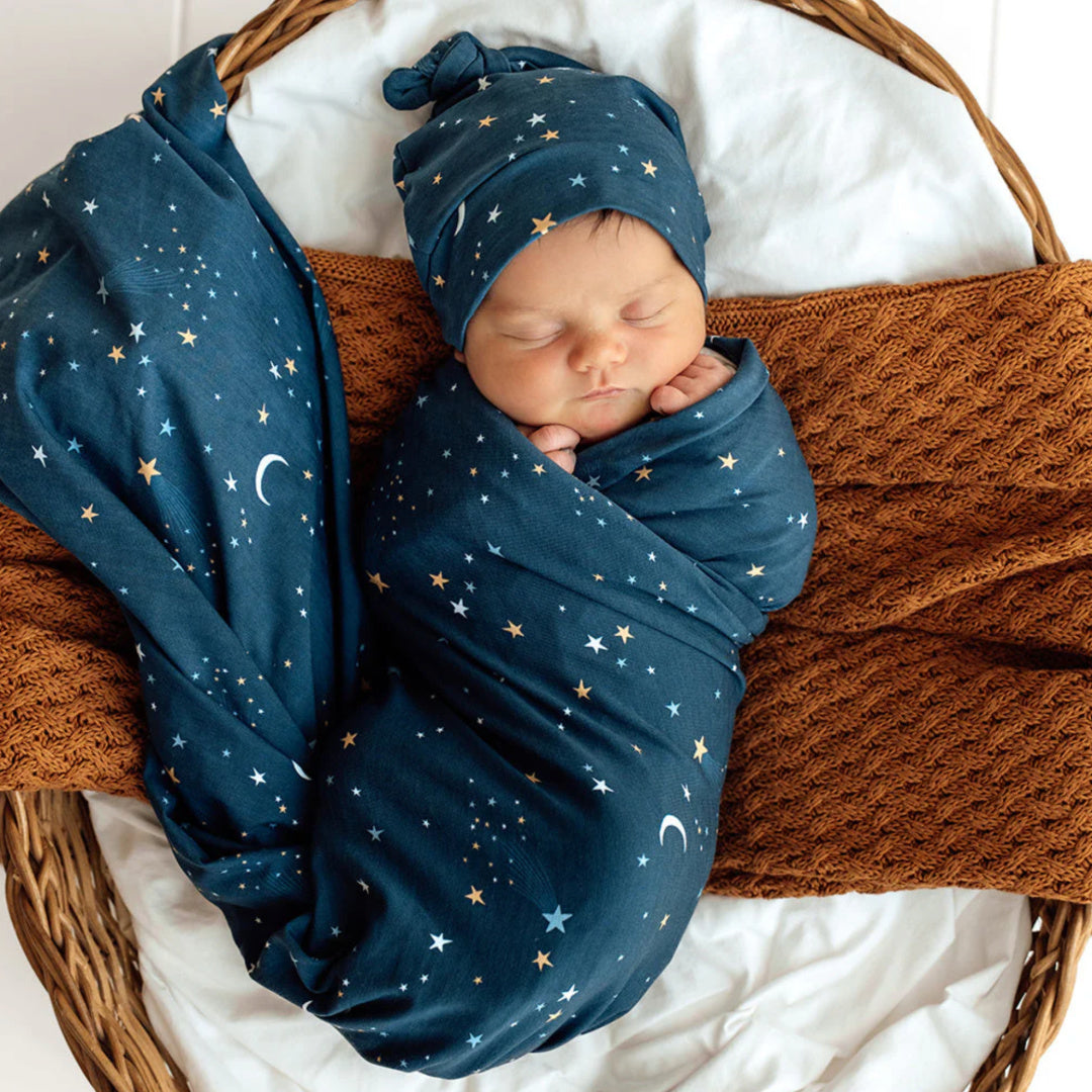 SNUGGLE HUNNY ORGANIC JERSEY WRAP AND BEANIE SET - STARRY NIGHT