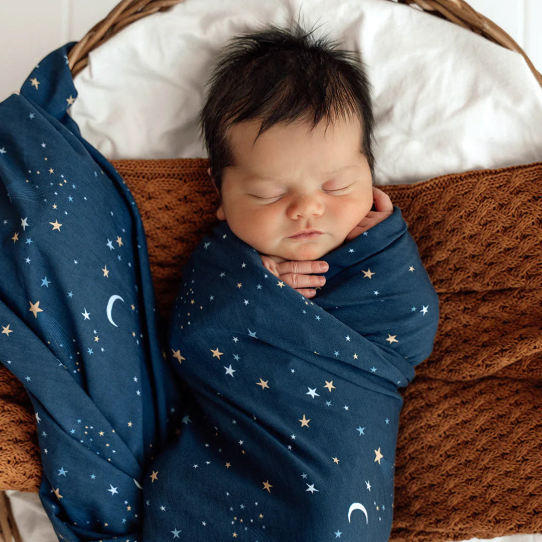 SNUGGLE HUNNY ORGANIC JERSEY WRAP AND BEANIE SET - STARRY NIGHT