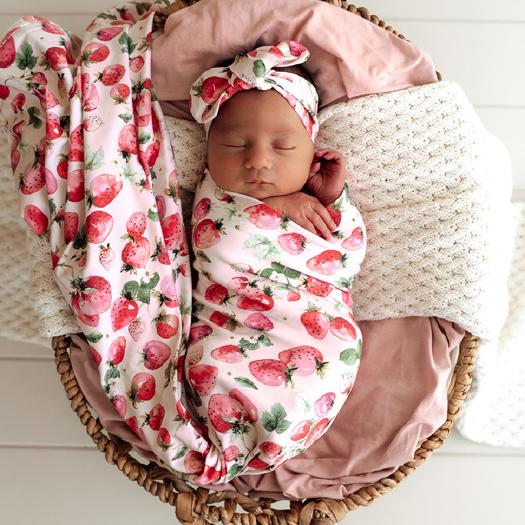 SNUGGLE HUNNY ORGANIC JERSEY WRAP AND TOPKNOT SET - STRAWBERRY