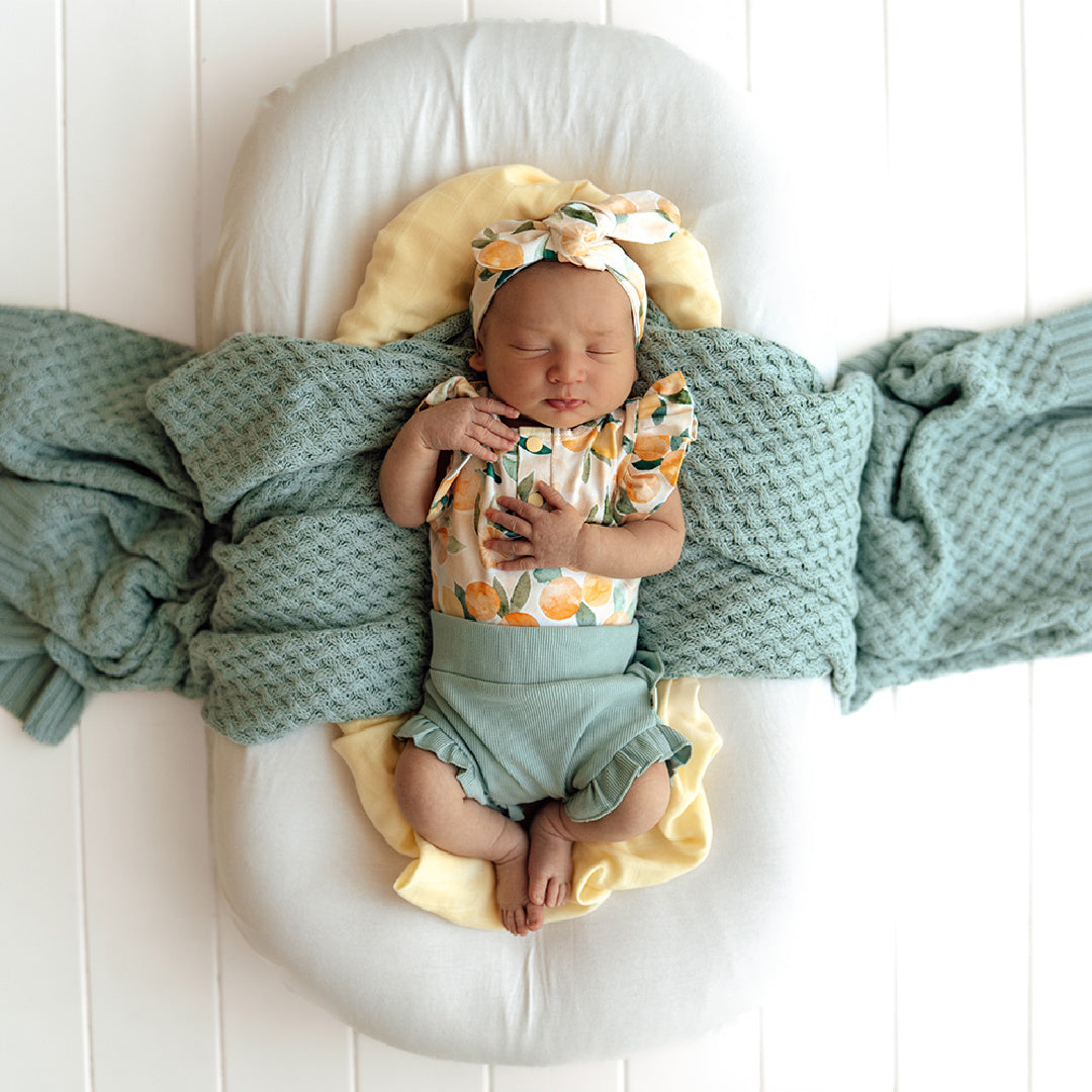 SNUGGLE HUNNY ORGANIC SHORT SLEEVE BODYSUIT WITH FRILL - SUNNY CITRUS