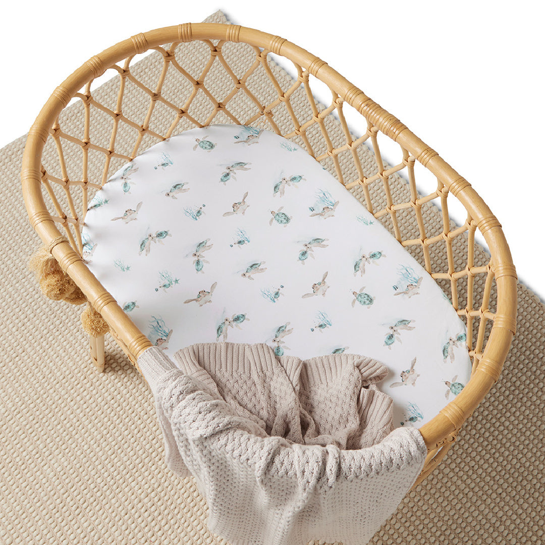 SNUGGLE HUNNY ORGANIC FITTED BASSINET SHEET / CHANGE PAD COVER - TURTLE