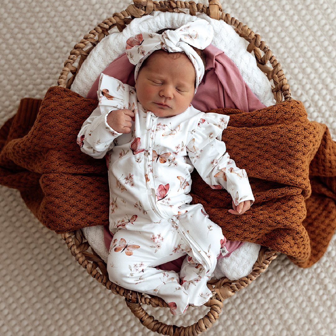 SNUGGLE HUNNY ORGANIC SNUGGLE SLEEPSUIT ZIP FOOTIE WITH FRILL - BUTTERFLY