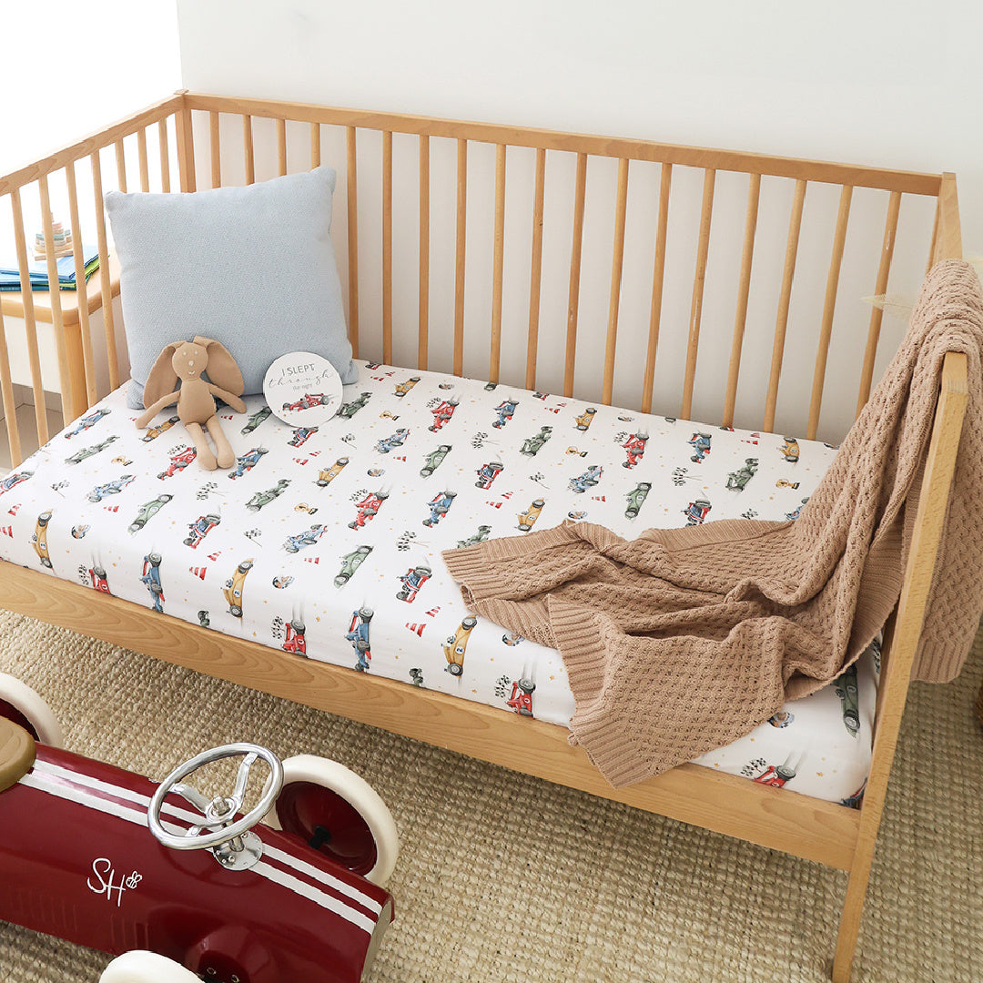 SNUGGLE HUNNY ORGANIC FITTED COT SHEET - LITTLE RACERS