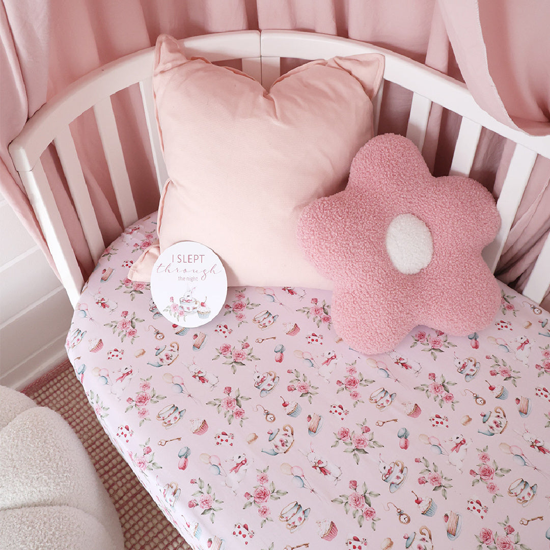 SNUGGLE HUNNY ORGANIC FITTED COT SHEET - ALICE'S TEA PARTY