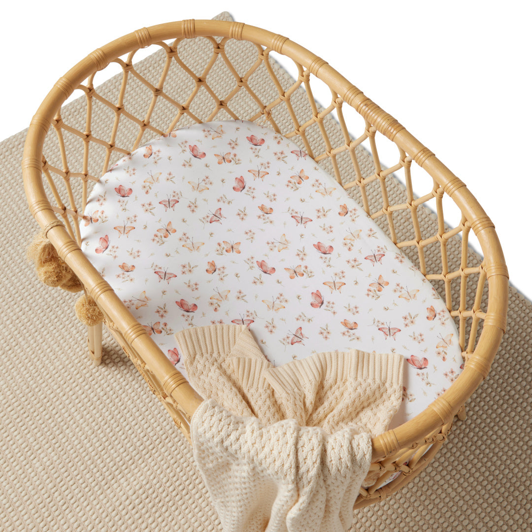 SNUGGLE HUNNY ORGANIC FITTED BASSINET SHEET / CHANGE PAD COVER - BUTTERFLY