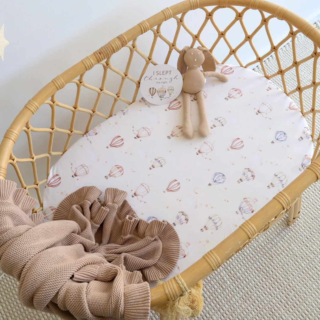 SNUGGLE HUNNY ORGANIC FITTED BASSINET SHEET / CHANGE PAD COVER -  UP &amp; AWAY