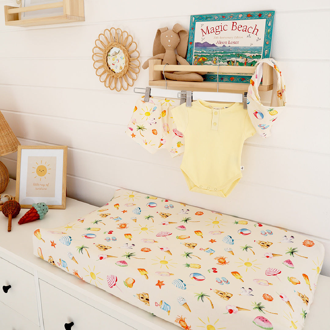 SNUGGLE HUNNY ORGANIC FITTED BASSINET SHEET / CHANGE PAD COVER - BEACH FUN