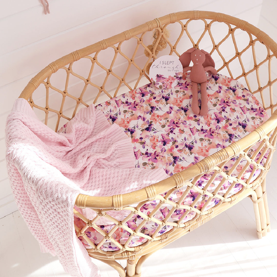 SNUGGLE HUNNY ORGANIC FITTED BASSINET SHEET / CHANGE PAD COVER - BLUSHING BEAUTY