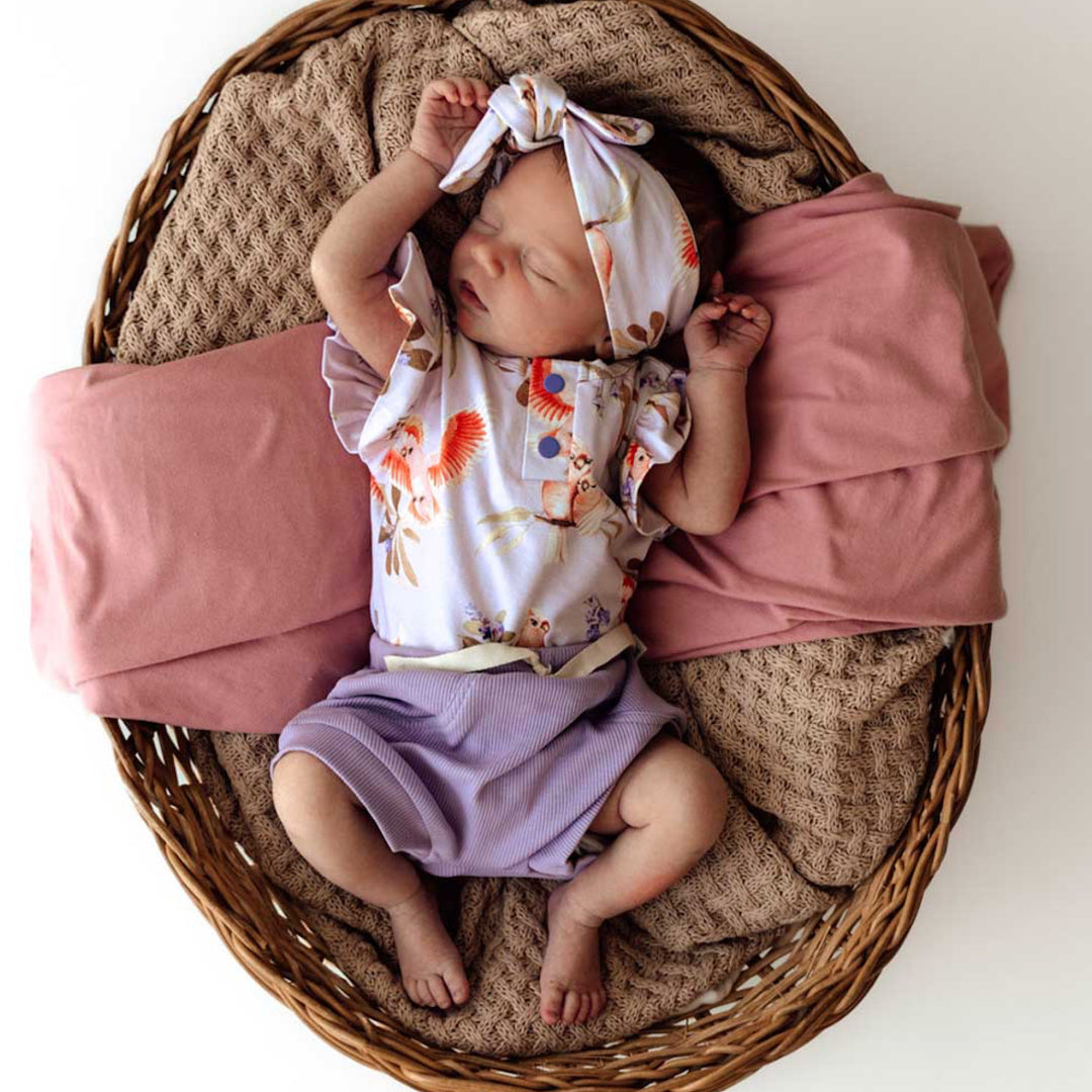 SNUGGLE HUNNY ORGANIC SHORT SLEEVE BODYSUIT WITH FRILL- MAJOR MITCHELL