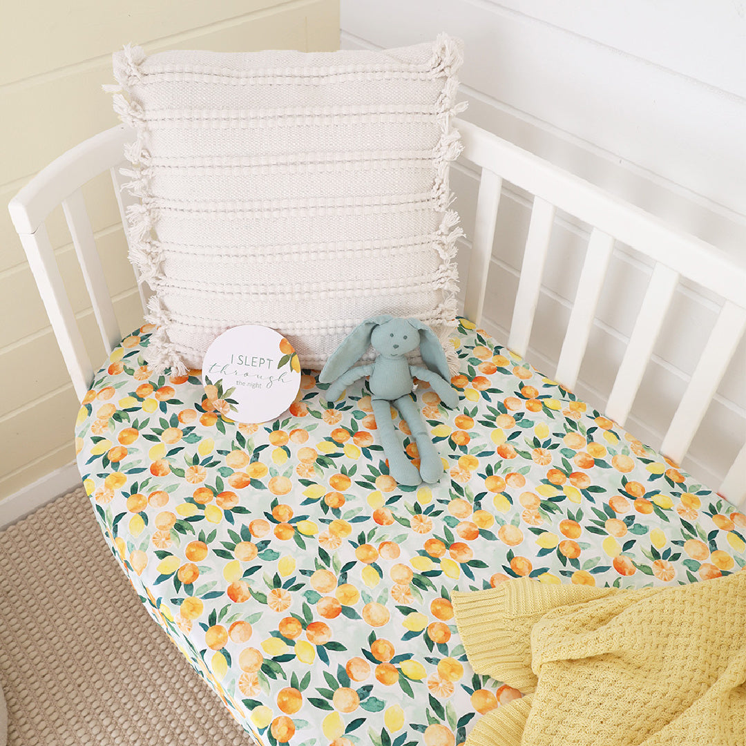 SNUGGLE HUNNY ORGANIC FITTED COT SHEET - CITRUS SQUEEZE