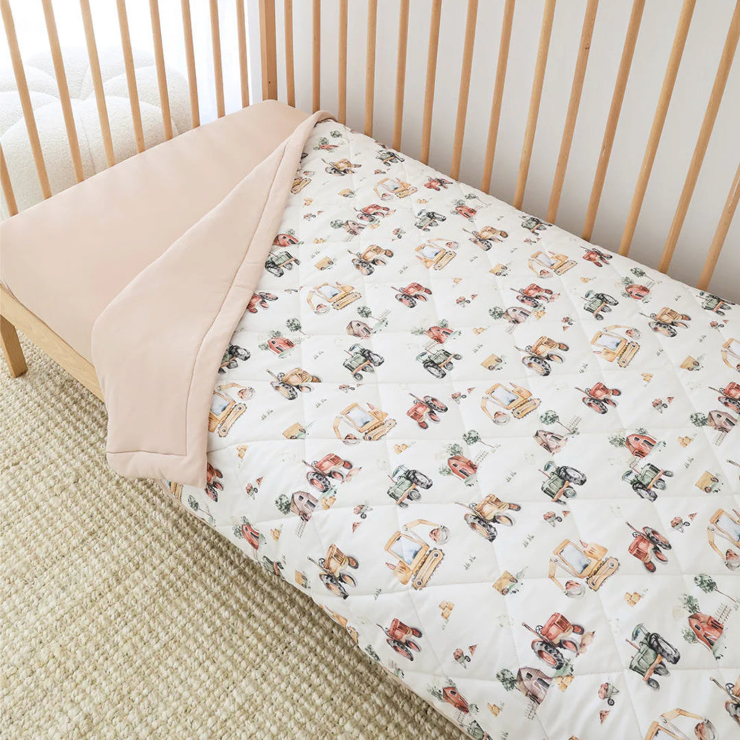 SNUGGLE HUNNY ORGANIC COTTON COT COMFORTER - DIGGERS & TRACTORS