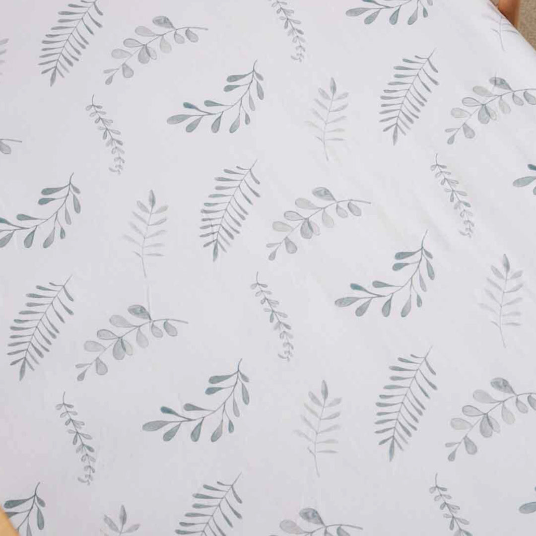 SNUGGLE HUNNY ORGANIC FITTED COT SHEET - WILD FERN