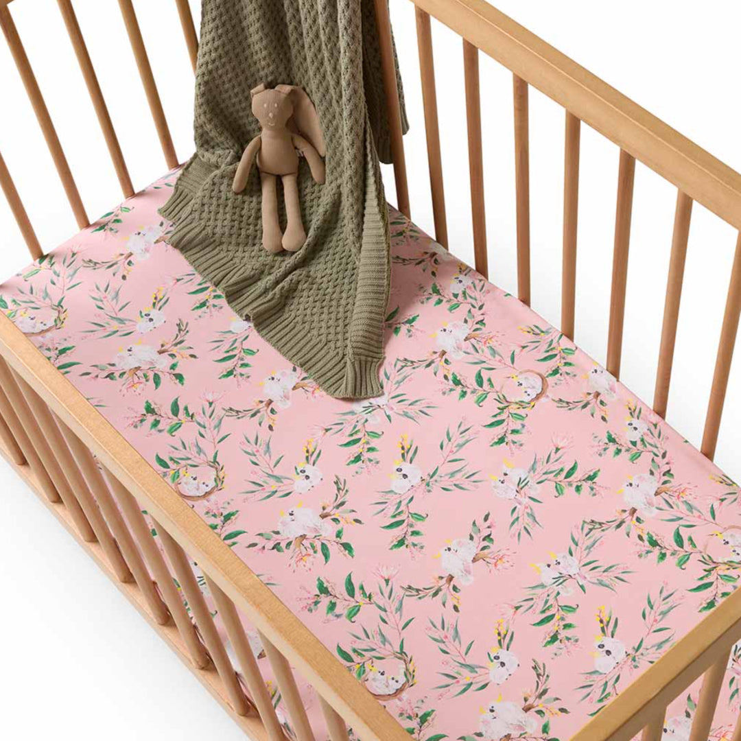 SNUGGLE HUNNY ORGANIC FITTED COT SHEET - COCKATOO