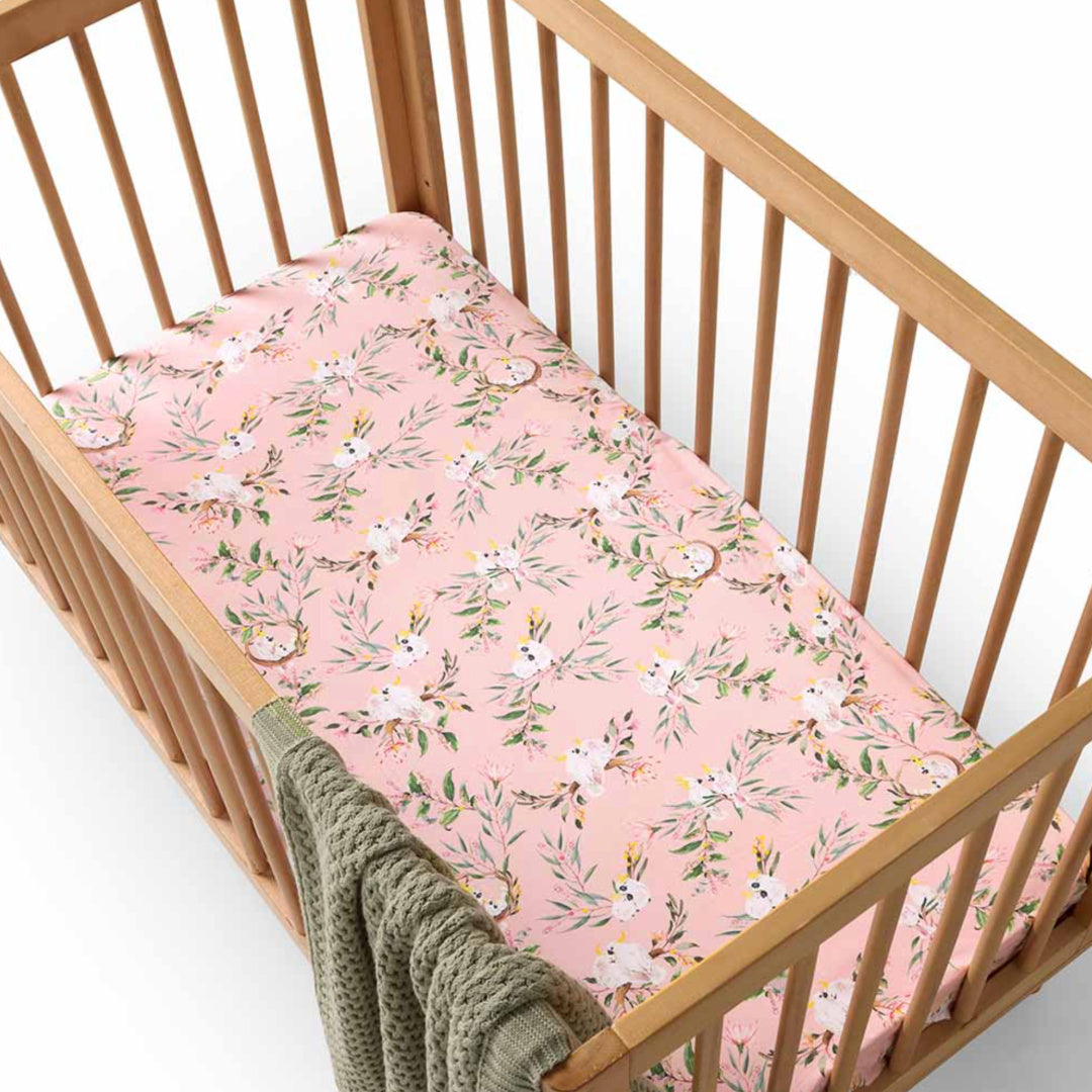 SNUGGLE HUNNY ORGANIC FITTED COT SHEET - COCKATOO