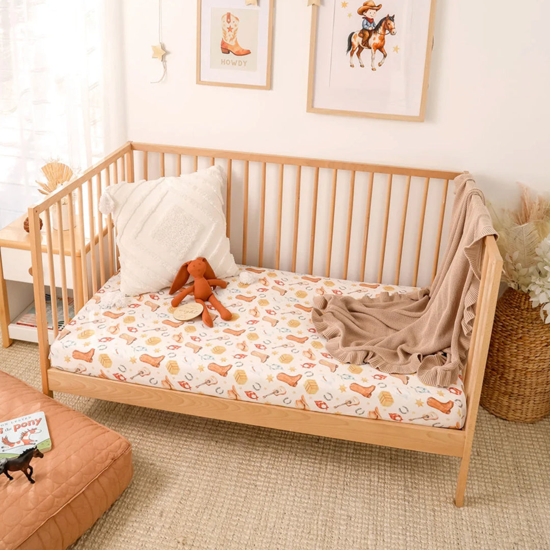 SNUGGLE HUNNY ORGANIC FITTED COT SHEET - COWBOYS