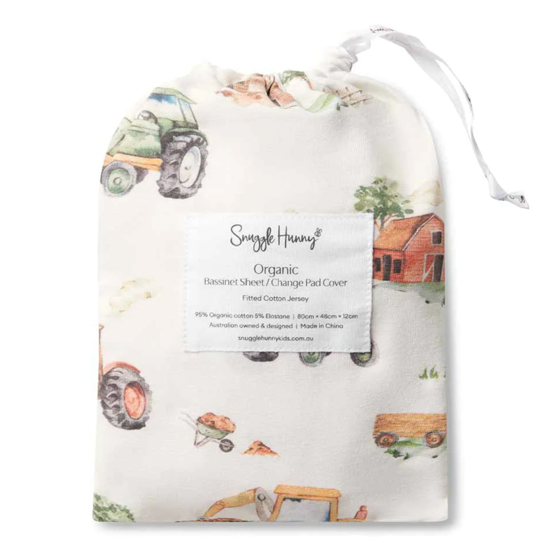 SNUGGLE HUNNY ORGANIC FITTED BASSINET SHEET / CHANGE PAD COVER - DIGGERS &amp; TRACTORS