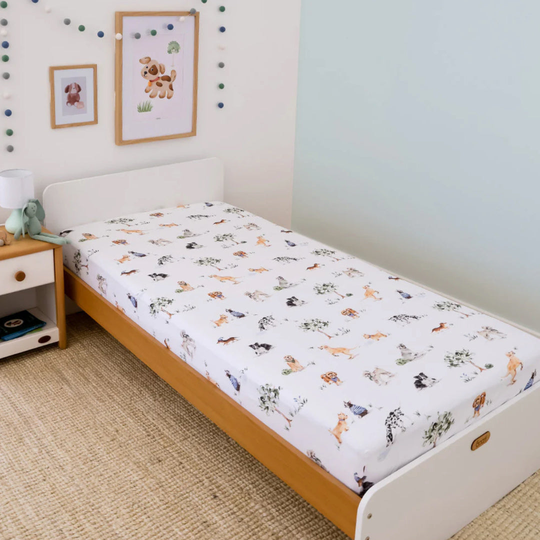 SNUGGLE HUNNY ORGANIC COTTON DOUBLE BED FITTED SHEET - DOG PARK