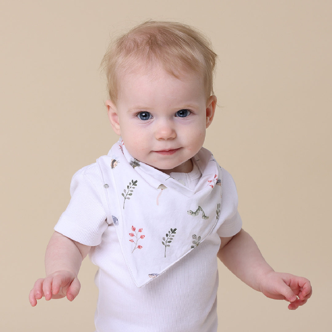SNUGGLE HUNNY ORGANIC DRIBBLE BIB - GARDEN FRIENDS