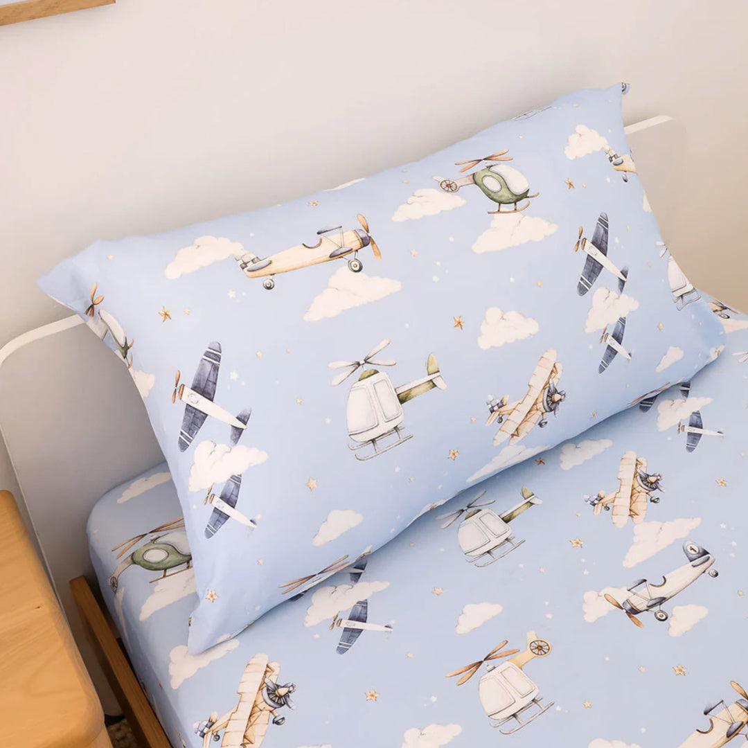 SNUGGLE HUNNY ORGANIC COTTON STANDARD PILLOWCASE - TAKING FLIGHT